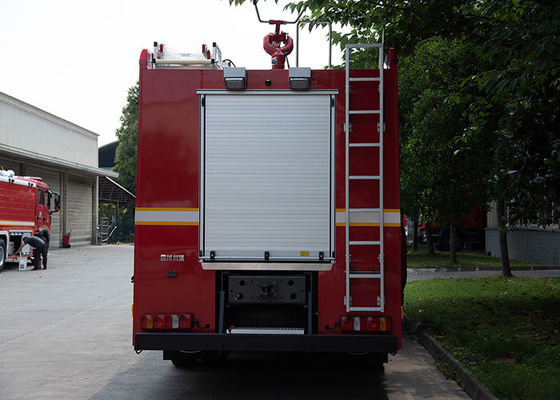 Sinotruk HOWO 12000L Βιομηχανικό πυροσβεστικό φορτηγό διάσωσης με αντλία και οθόνη Εξειδικευμένο όχημα