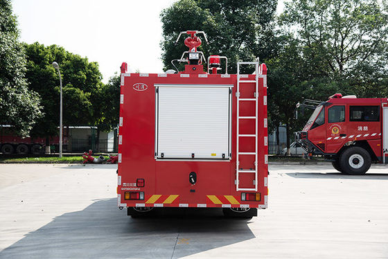 ISUZU 4000Kgs ξεραίνει το χημικό ειδικό πυροσβεστικό όχημα σκονών με την καμπίνα υπόλοιπου κόσμου Doube